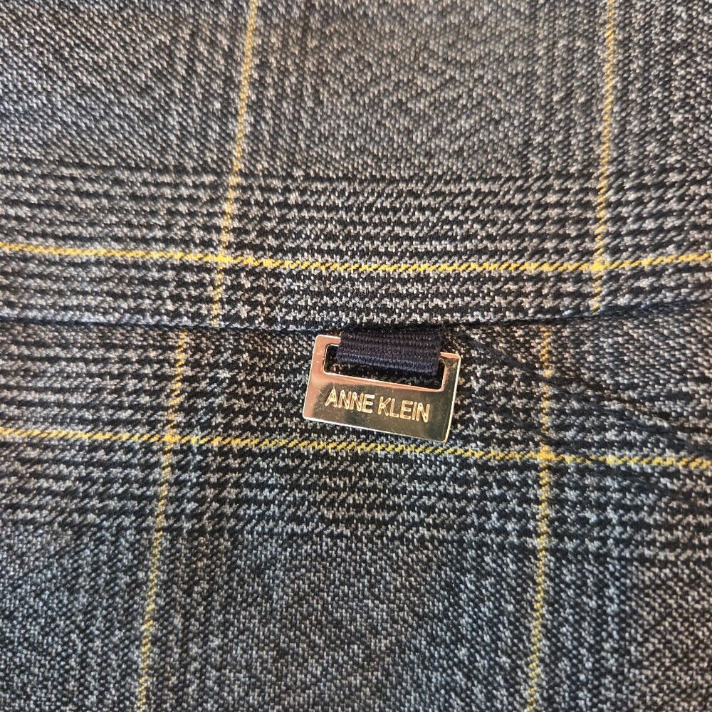 Ann Klein size 8 gray with gold & black plaid pull on stretch pants petite short - Picture 2 of 5